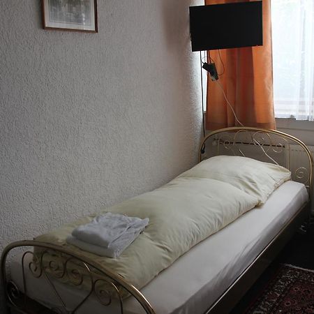 Airport-Hotel Zum Taubengrund Kelsterbach Bagian luar foto